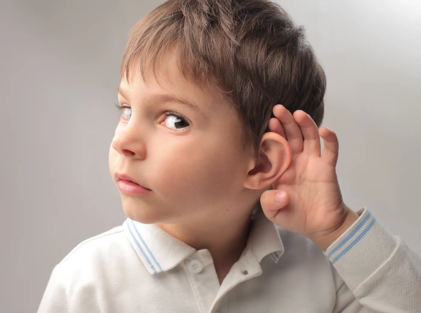 dziecko słuch uszy