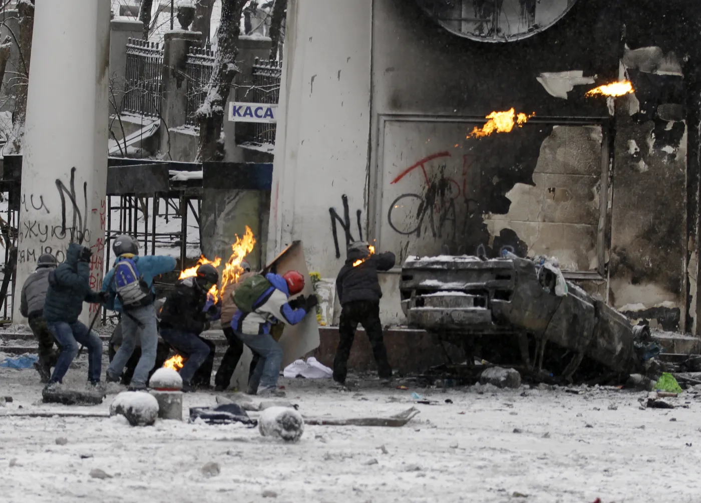 3 zabitych, ponad 100 rannych na Majdanie. Milicja poluje na demonstrantów w szpitalach
