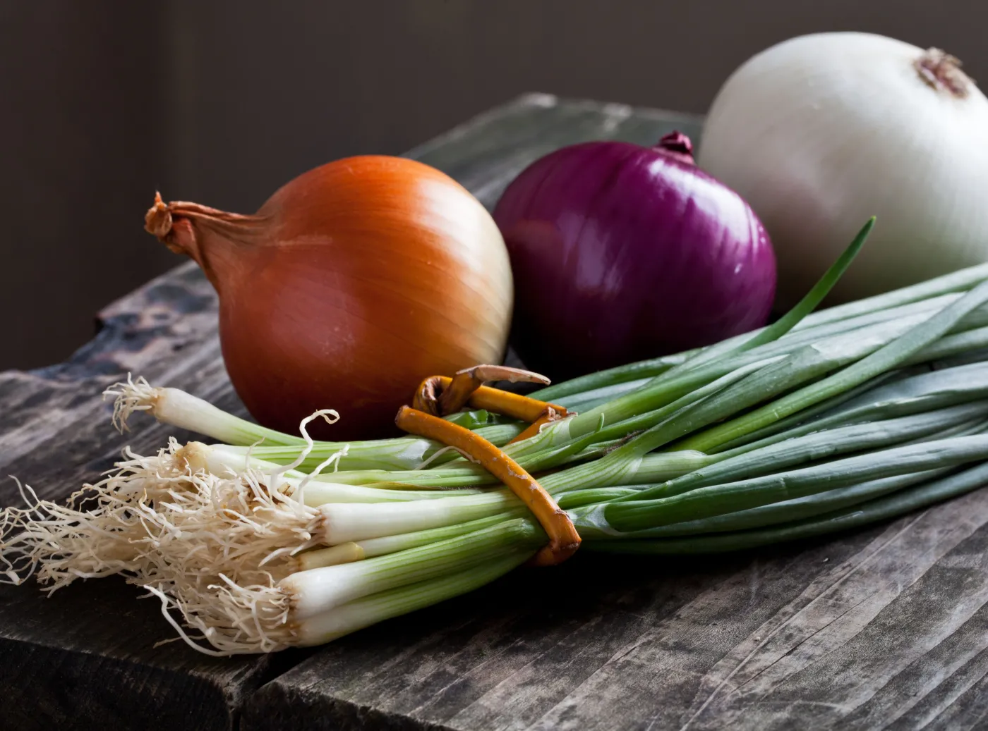 6225578-cebula-i-szczypior.jpg