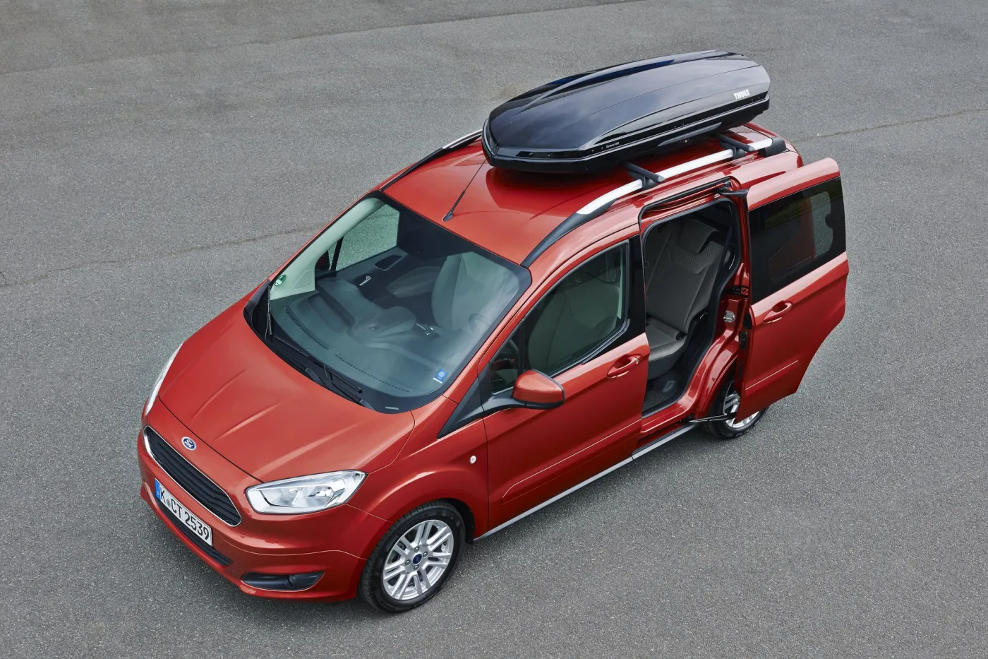 6246732-ford-tourneo-courier.jpg