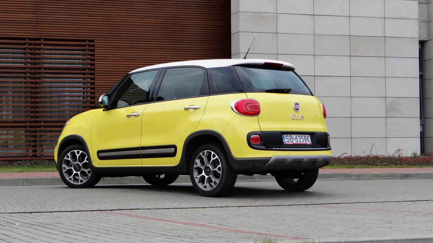 6310706-fiat-500l-trekking.jpg