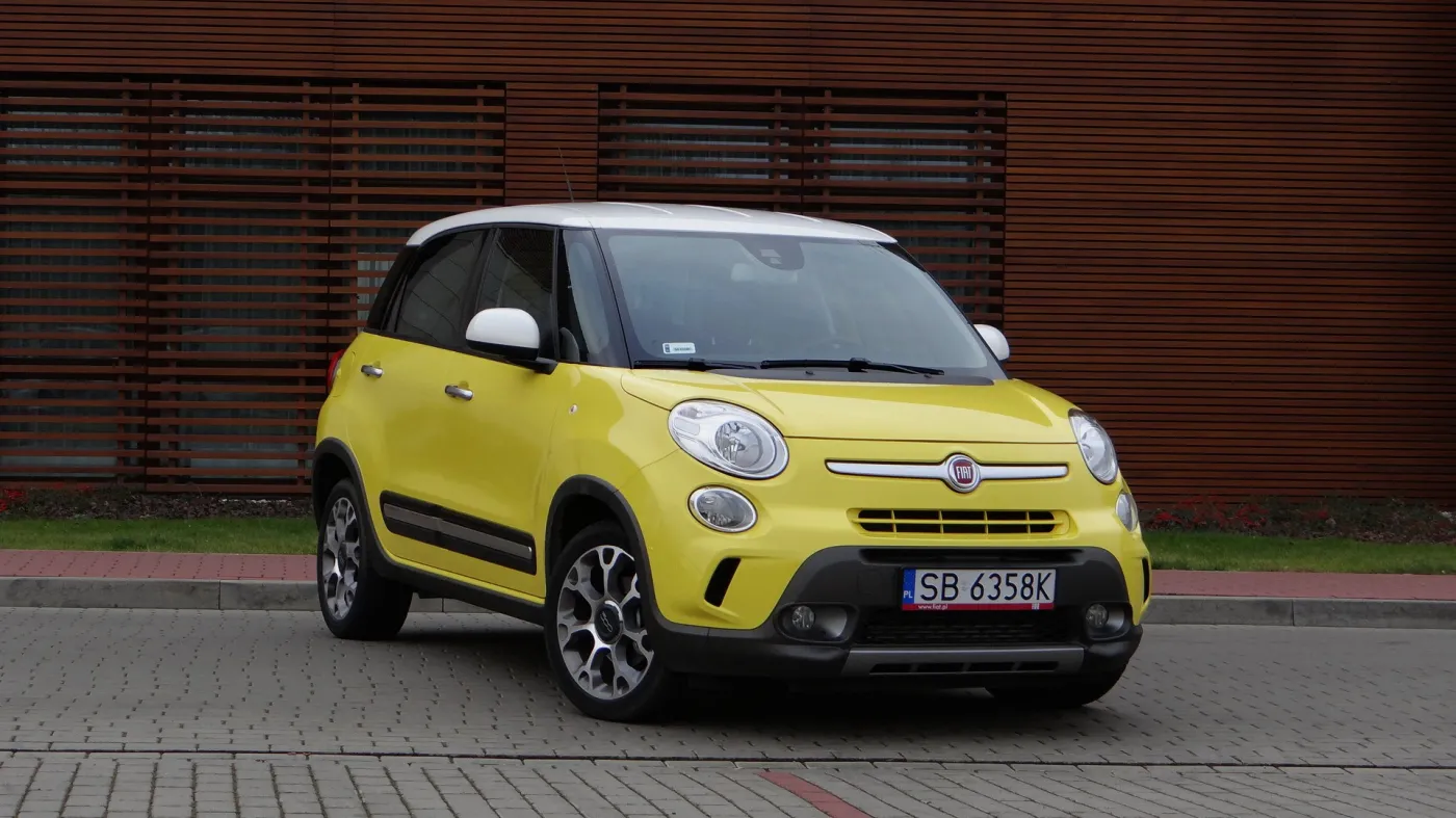 6310851-fiat-500l-trekking.jpg