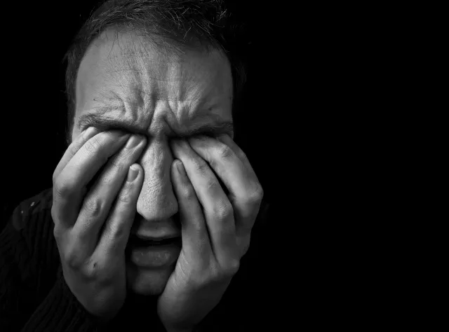 Samotność zabija częściej niż otyłość. Nowe badanie