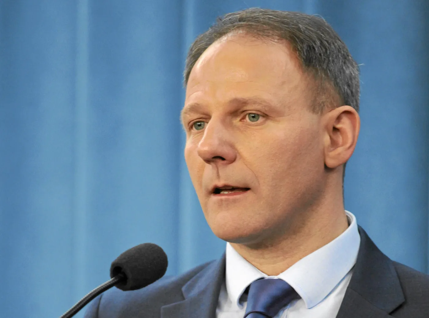 Protasiewicz w bagnie. Pogrąża się z każdym ruchem. KOMENTARZ