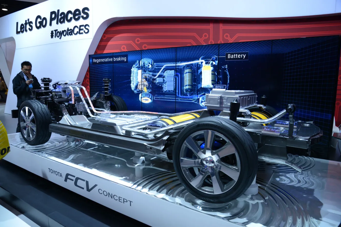 6557768-toyota-fcv-concept.jpg