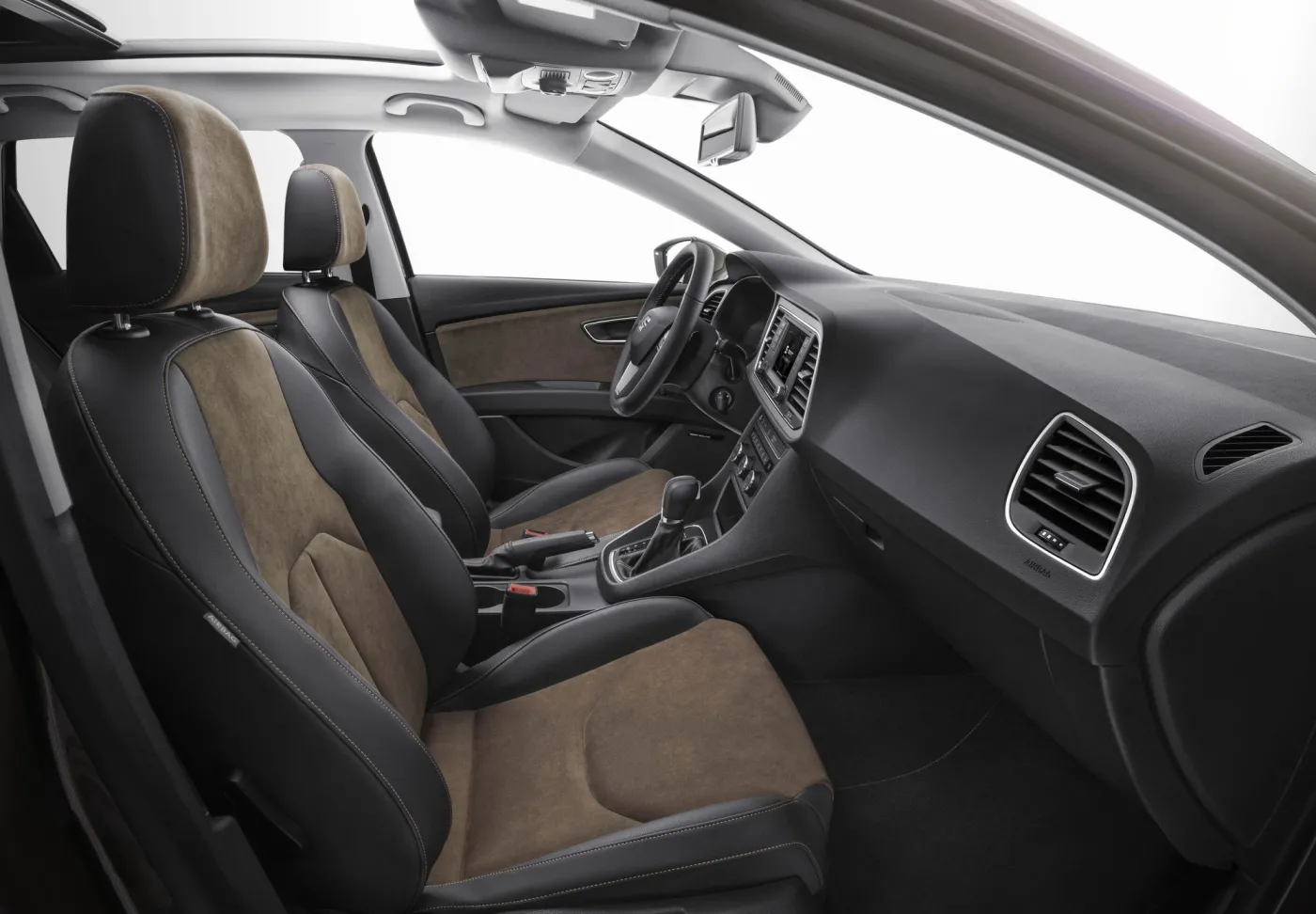 6558174-seat-leon-x-perience.jpg