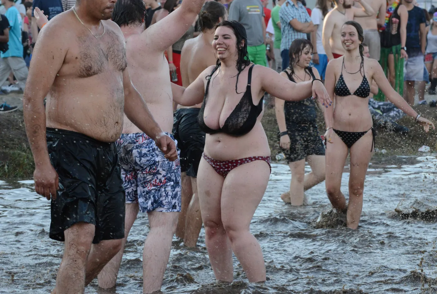 Przystanek Woodstock: Kąpiele w błocie, dwa rekordy, jeden zgon [NAJLEPSZE ZDJĘCIA]