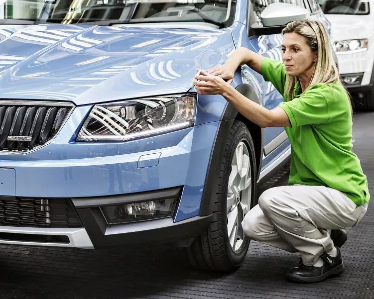 Pierwsze sztuki nowego kombi już gotowe. Skoda octavia scout. ZDJĘCIA