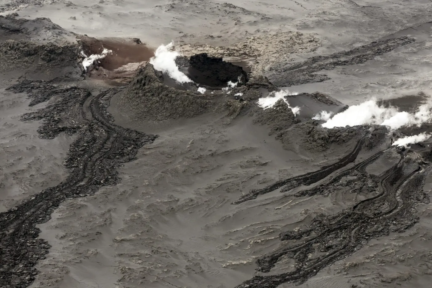 Wybuch islandzkiego wulkanu. Pył uziemi samoloty?