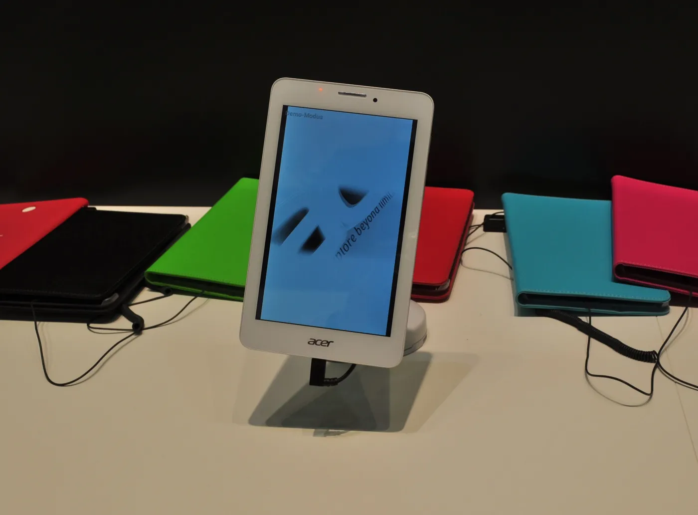 6782001-8-calowy-tablet-acer.jpg