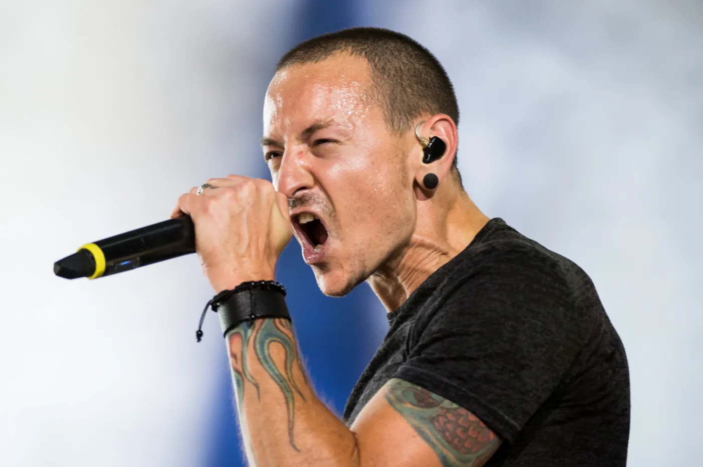 6392219-chester-bennington.jpg