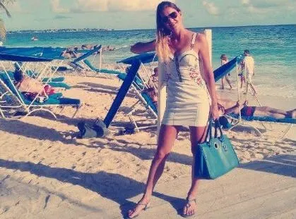 Agnieszka Radwańska wypoczywa i pyta co sądzicie o jej torebce