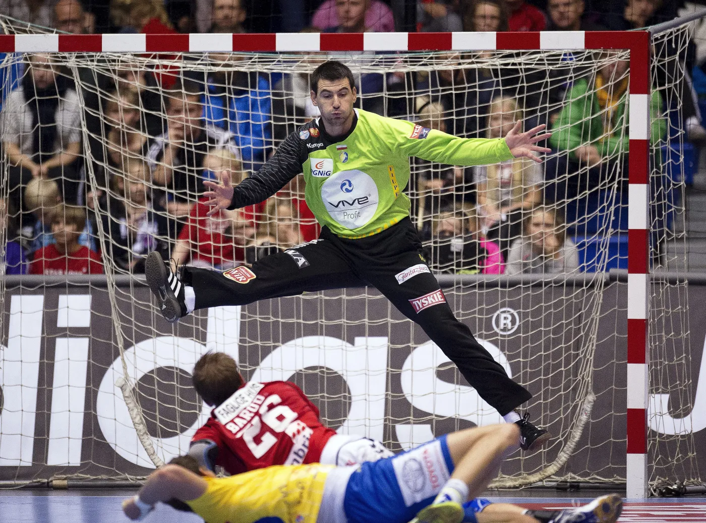 Marin Sego (w bramce)