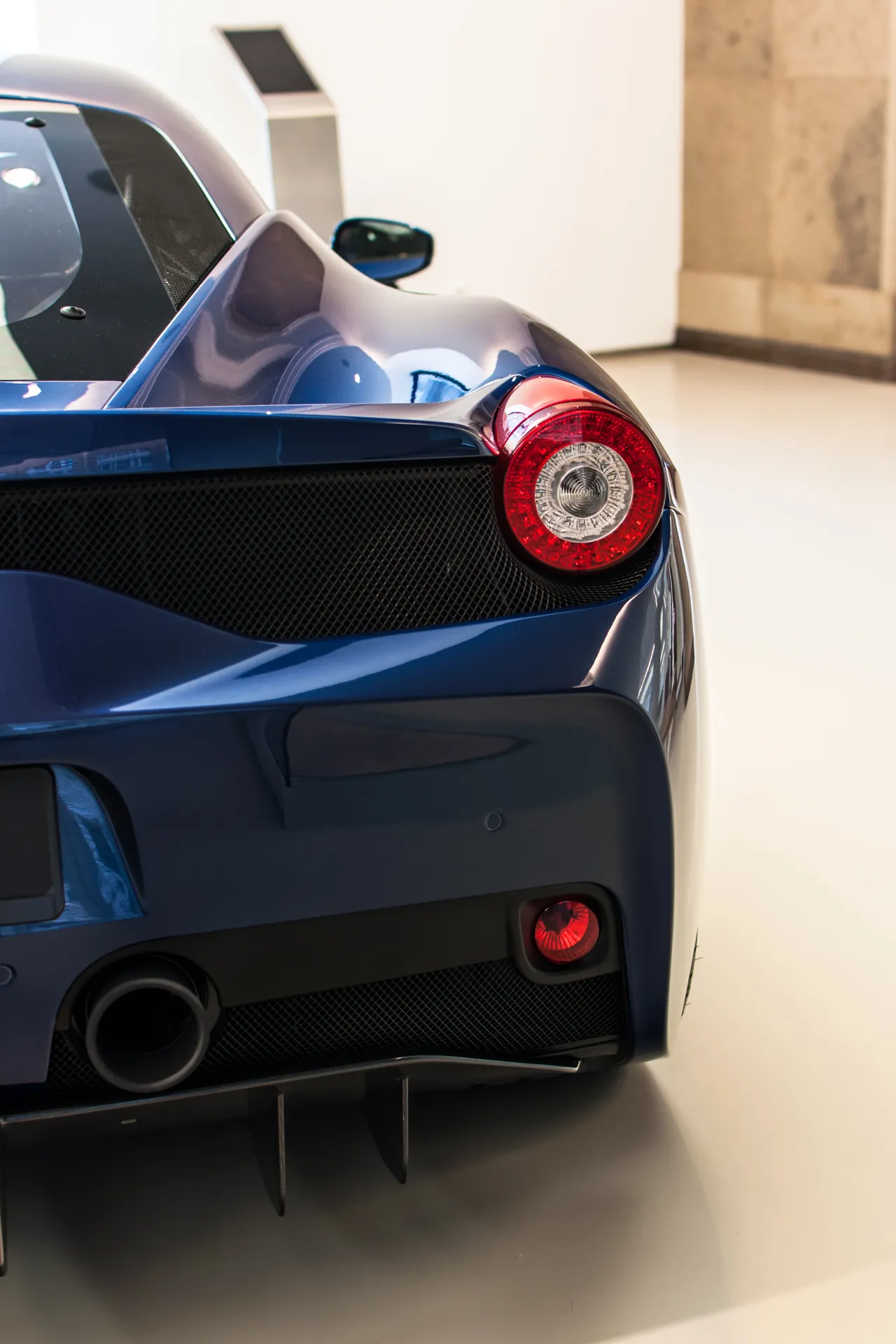 7077265-ferrari-458-speciale.jpg
