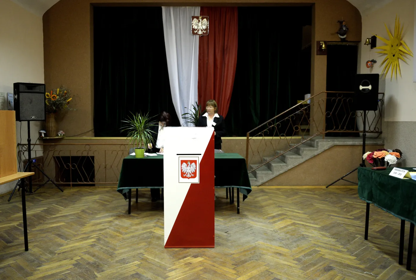 PKW podała cząstkowe wyniki głosowania na wójtów, burmistrzów i prezydentów