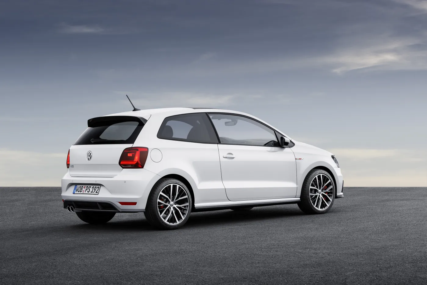 7109065-volkswagen-polo-gti.jpg