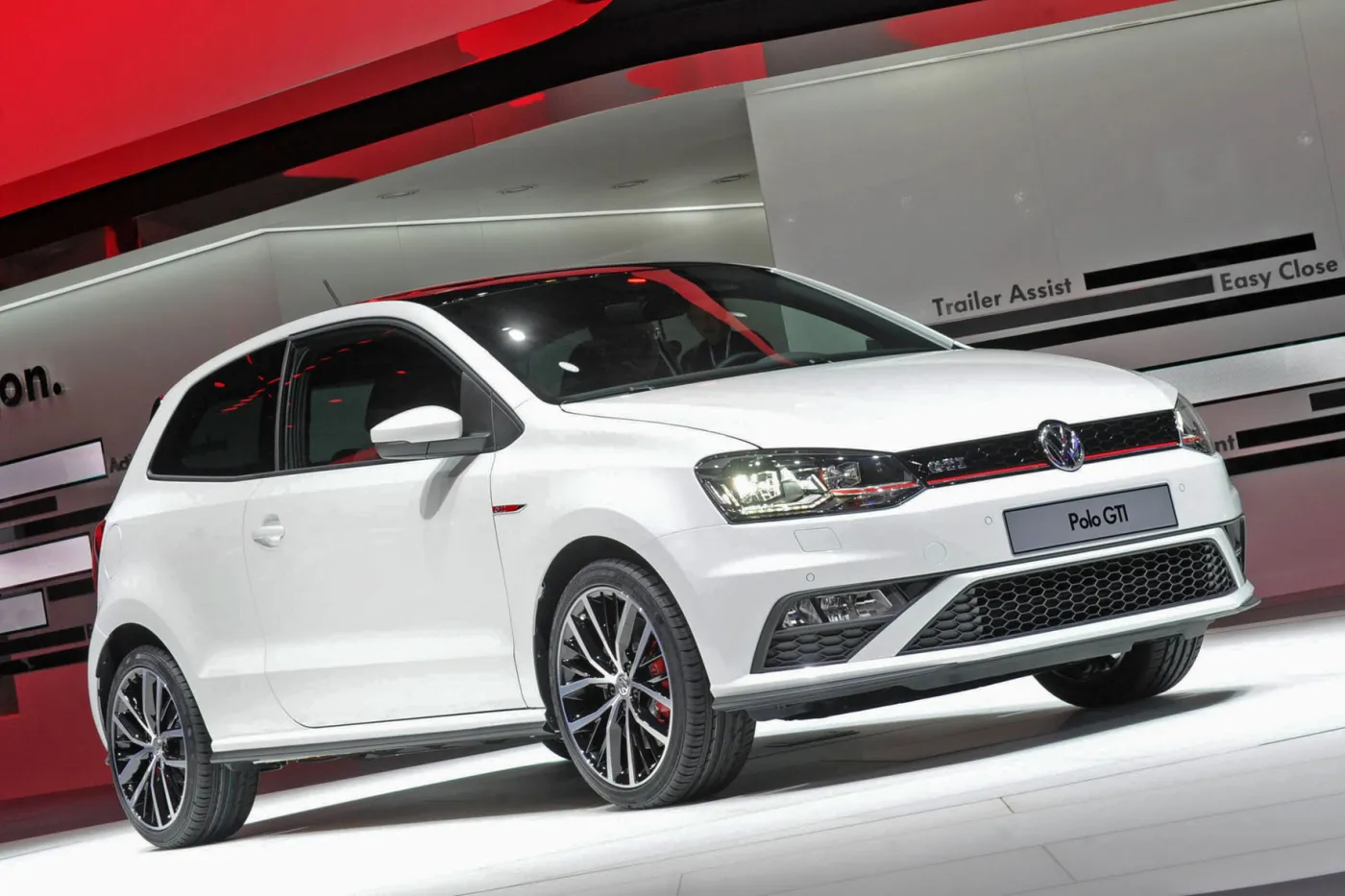 7109094-volkswagen-polo-gti.jpg