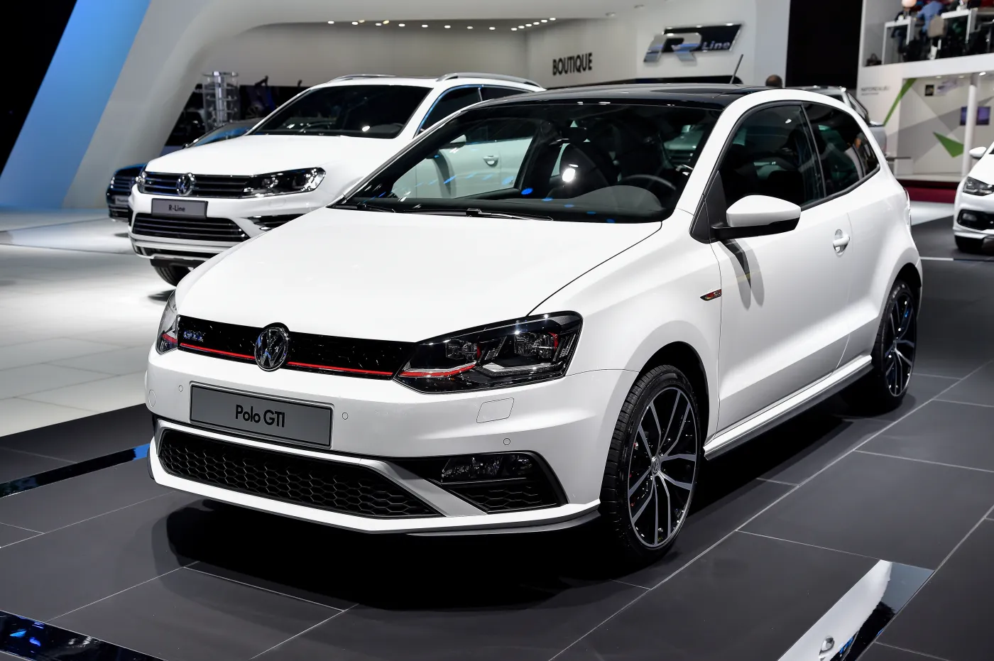 7109123-volkswagen-polo-gti.jpg