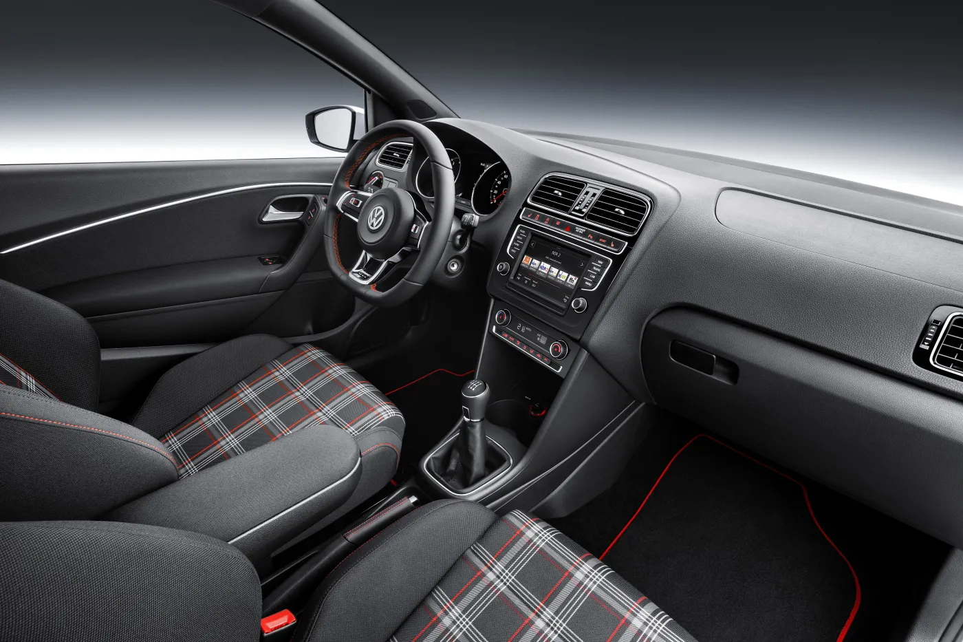 7109181-volkswagen-polo-gti.jpg
