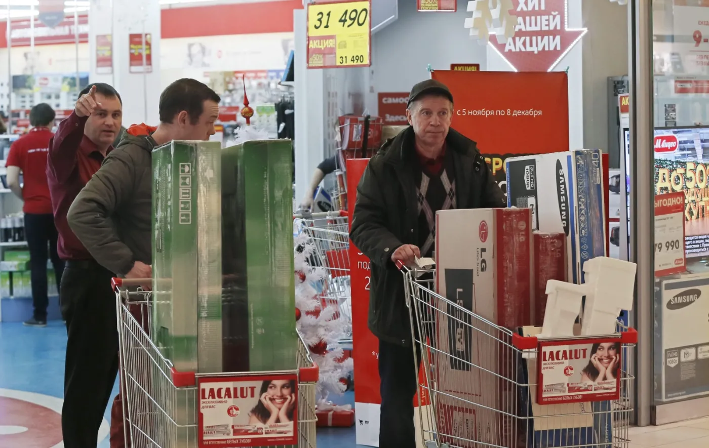 Panika w rosyjskich sklepach. "Walutowy Majdan dla Putina". ZDJĘCIA Z MOSKWY