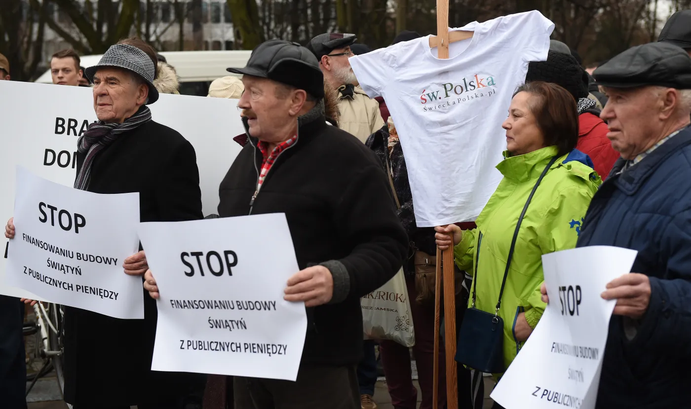 Protest przed Sejmem