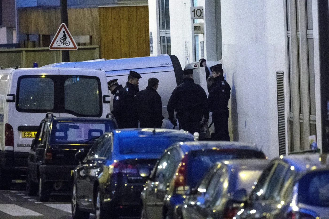 Znów strzelanina w Paryżu. Rannych zostało dwoje policjantów