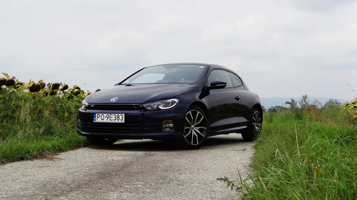 6862952-volkswagen-scirocco.jpg
