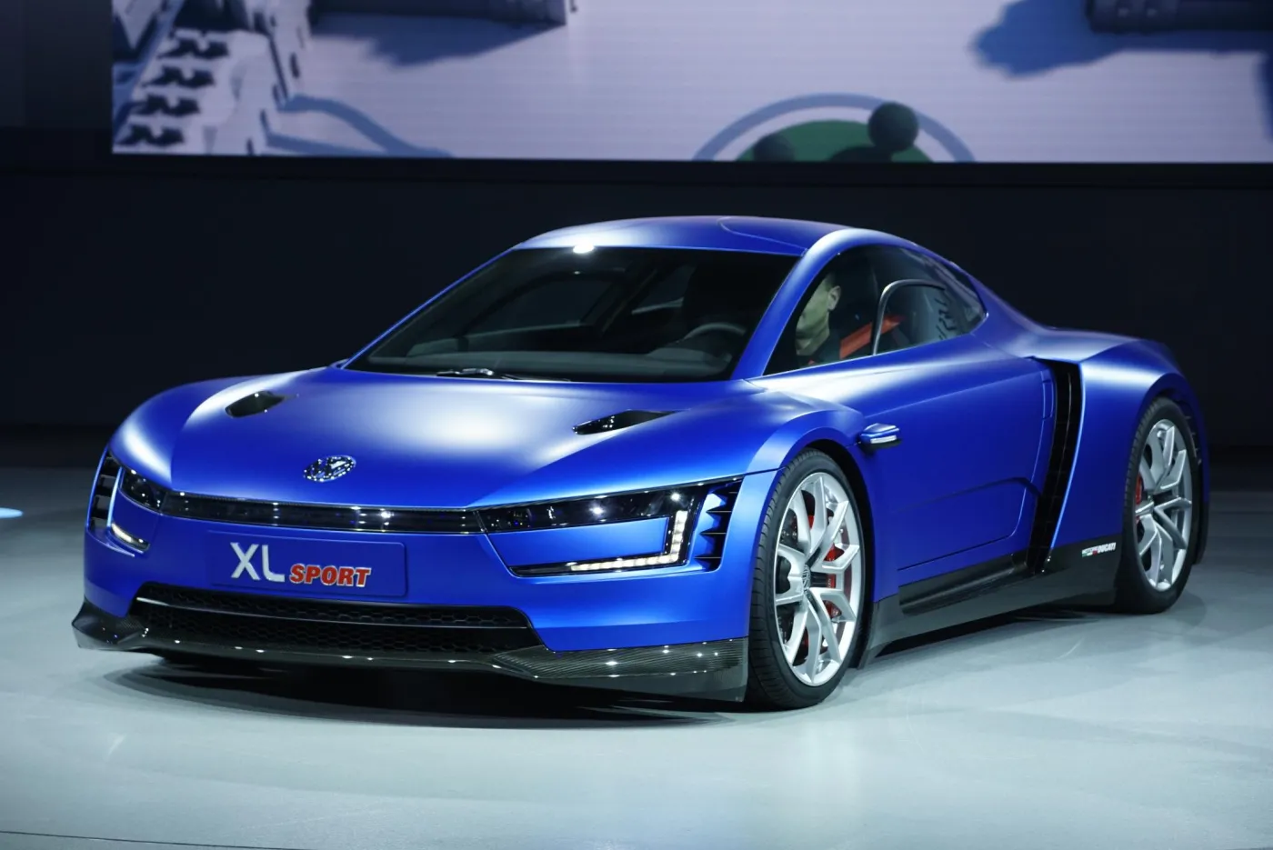 6886323-volkswagen-xl-sport.jpg
