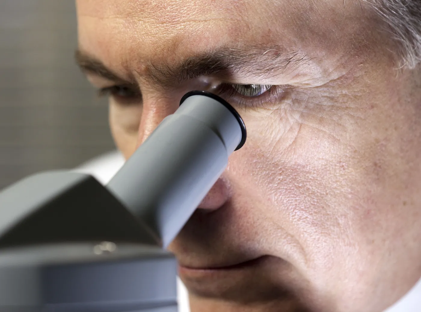 oko mikroskop lekarz