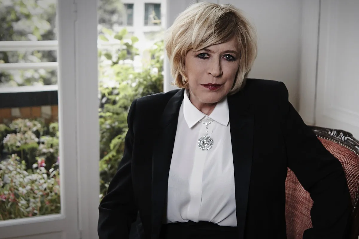 6902611-marianne-faithfull.jpg