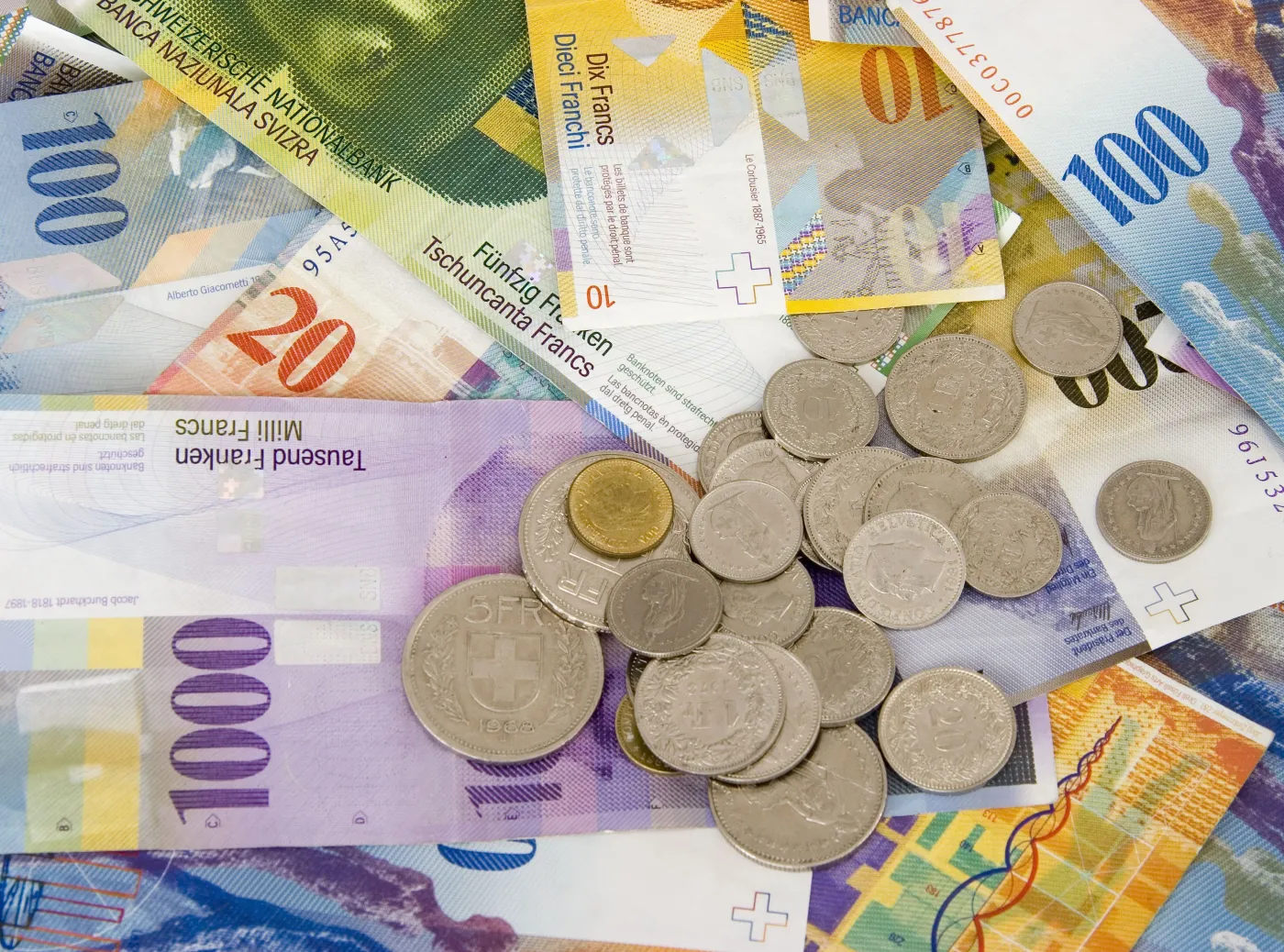 Tu spread jest najwyższy. Zobacz, jak go ominąć i nie stracić