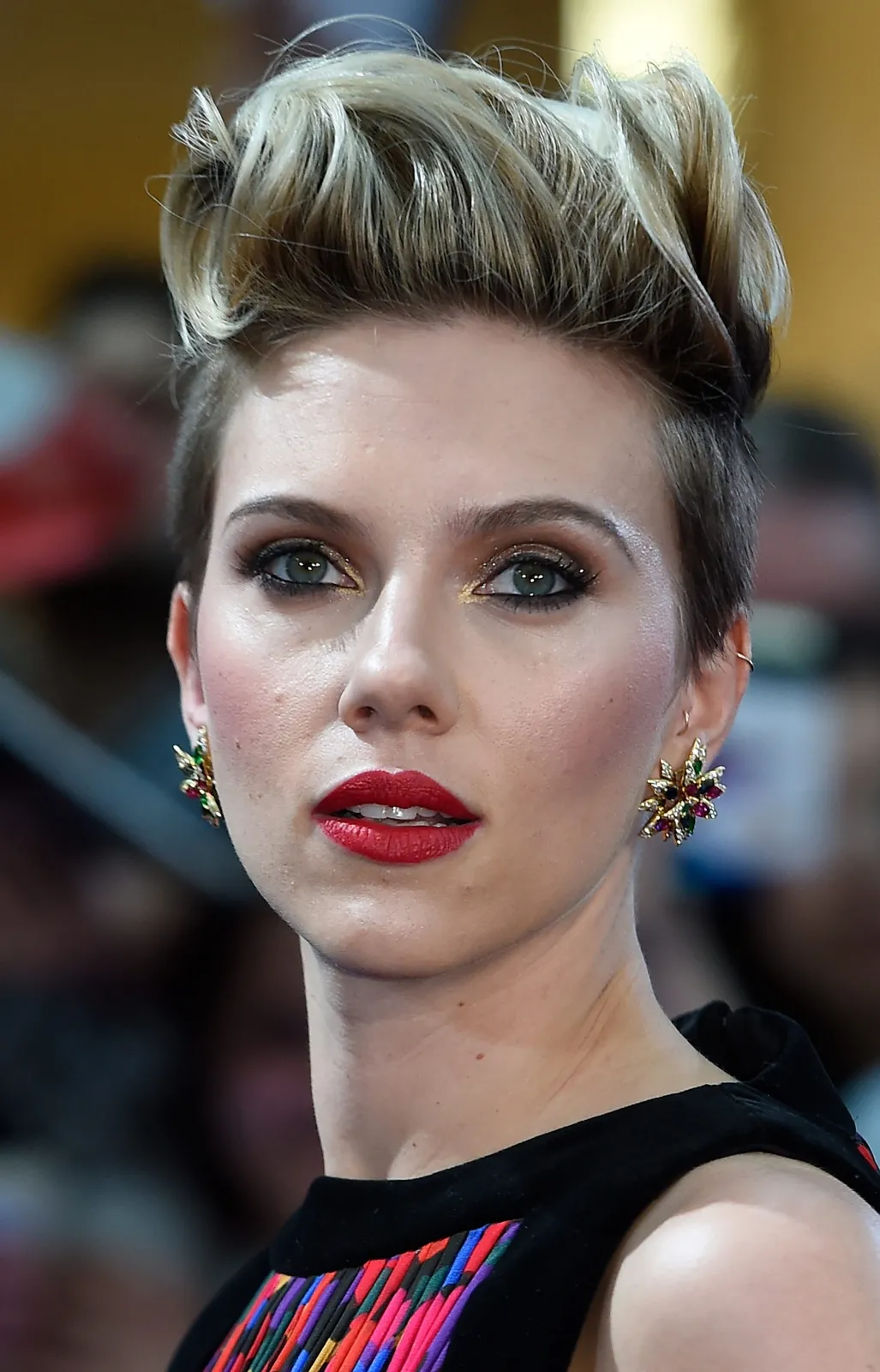 7683196-scarlett-johansson.jpg