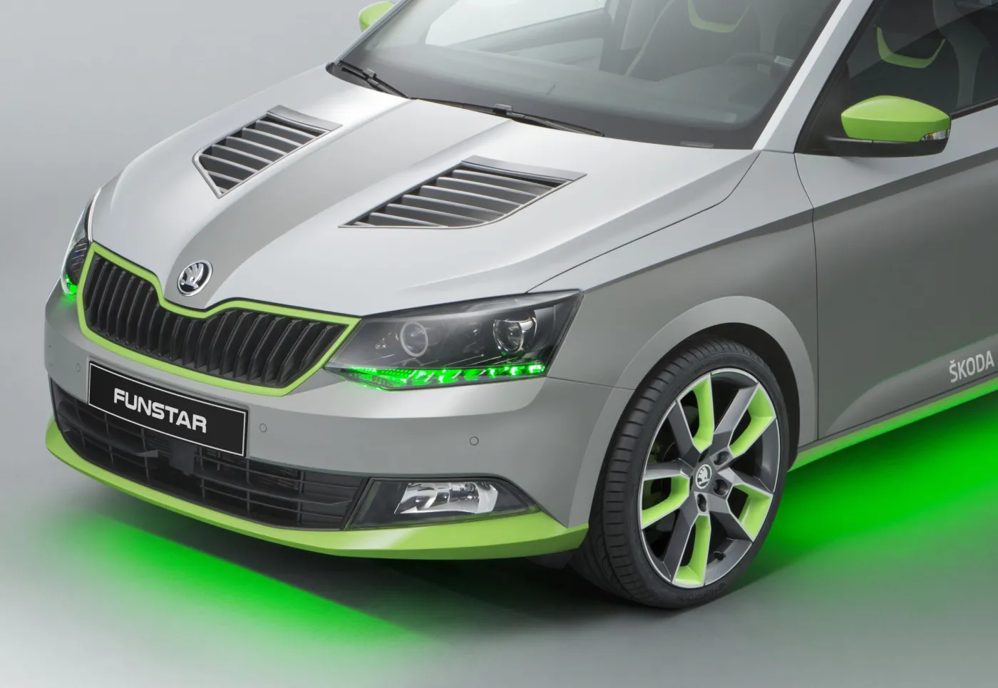 7726547-pickup-skoda-funstar.jpg