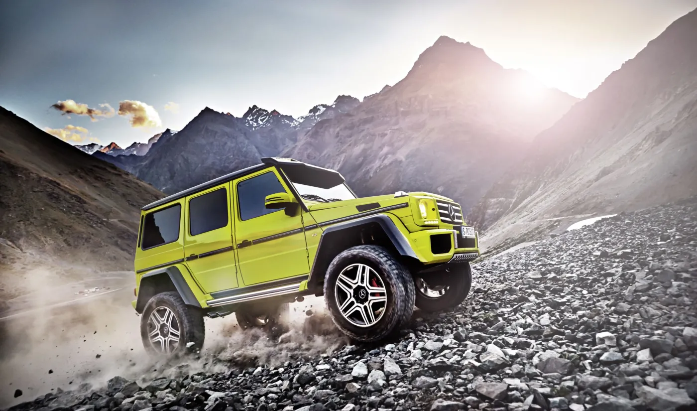 7467437-mercedes-g-500-4x4.jpg