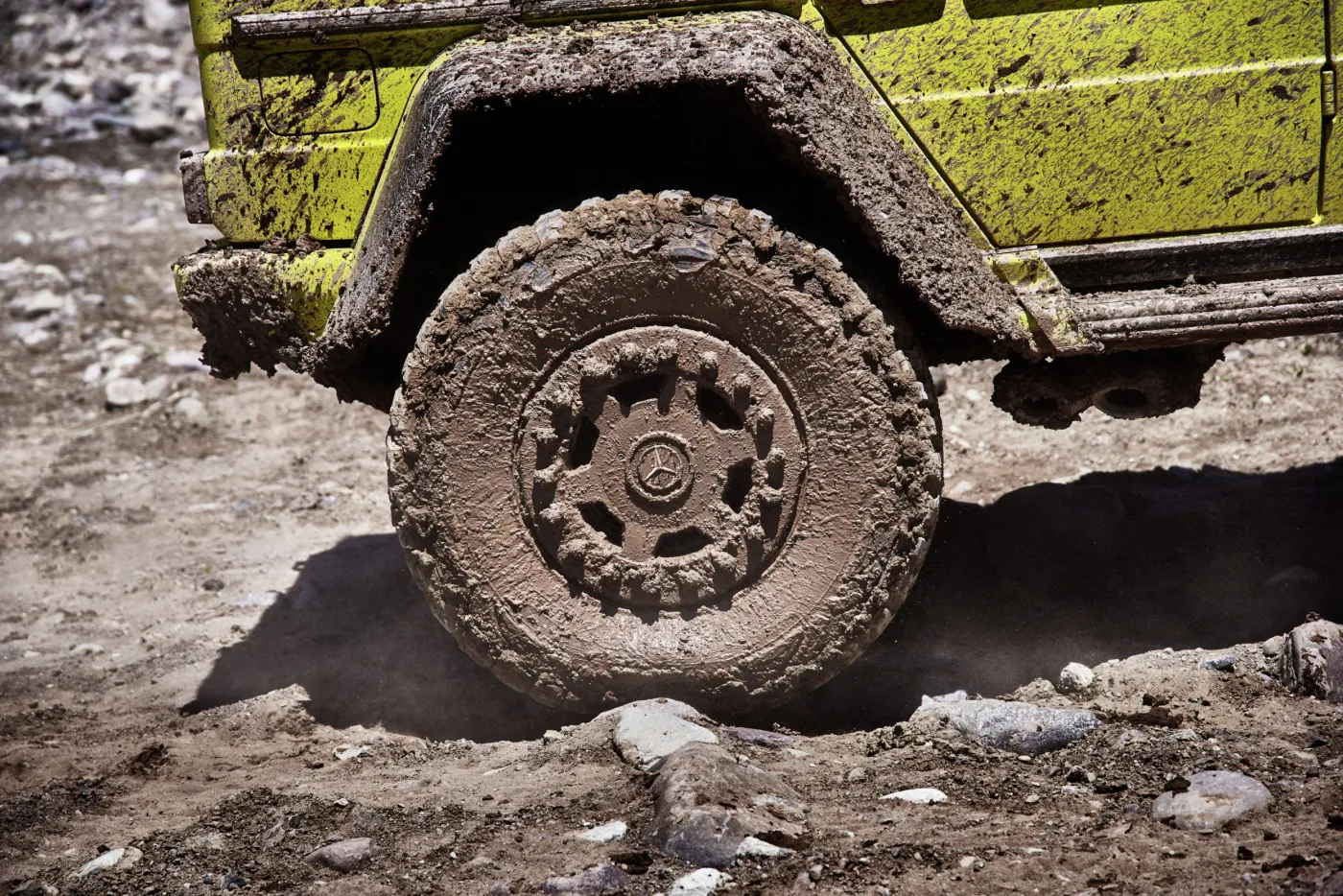 7467640-mercedes-g-500-4x4.jpg