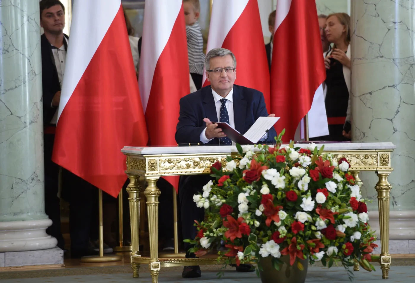 Bronisław Komorowski "gorszy od Hitlera" - prokuratura przesłuchuje audycję w Radiu Maryja