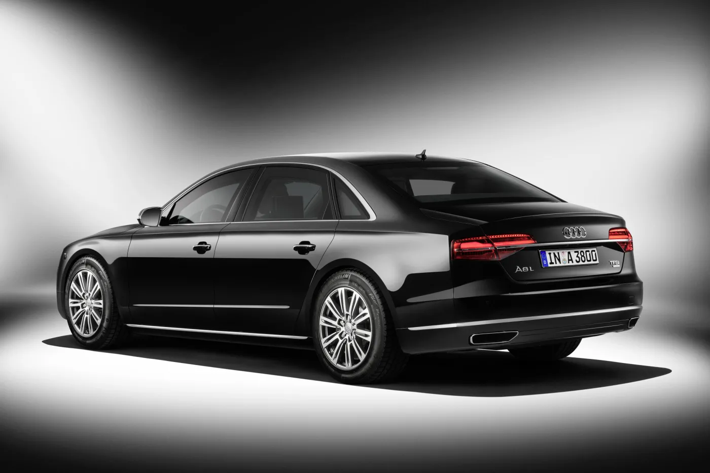 8184166-audi-a8-l-security.jpg