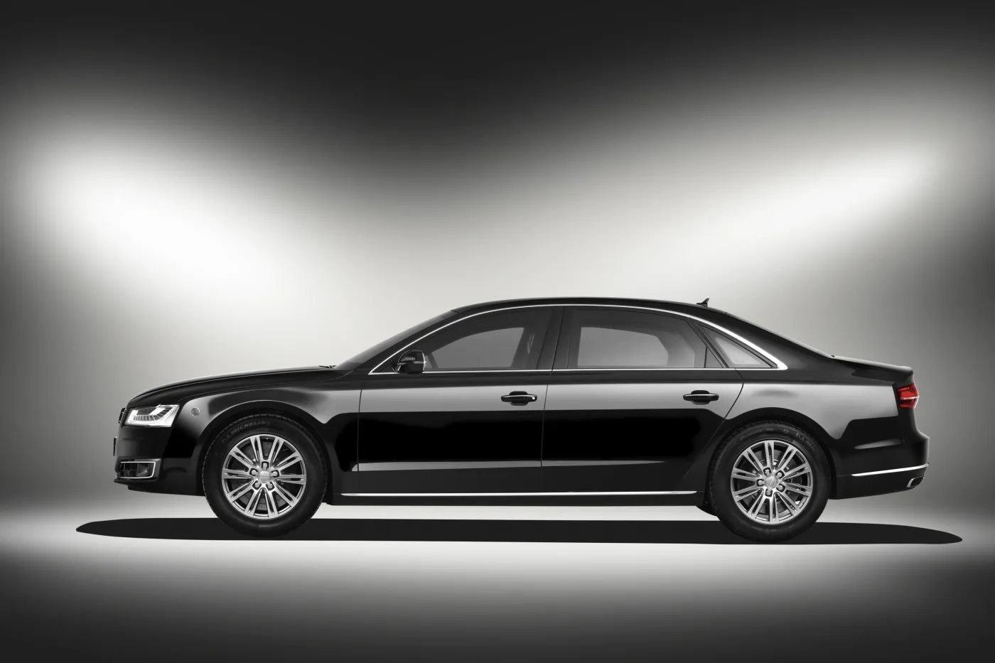 8184197-audi-a8-l-security.jpg