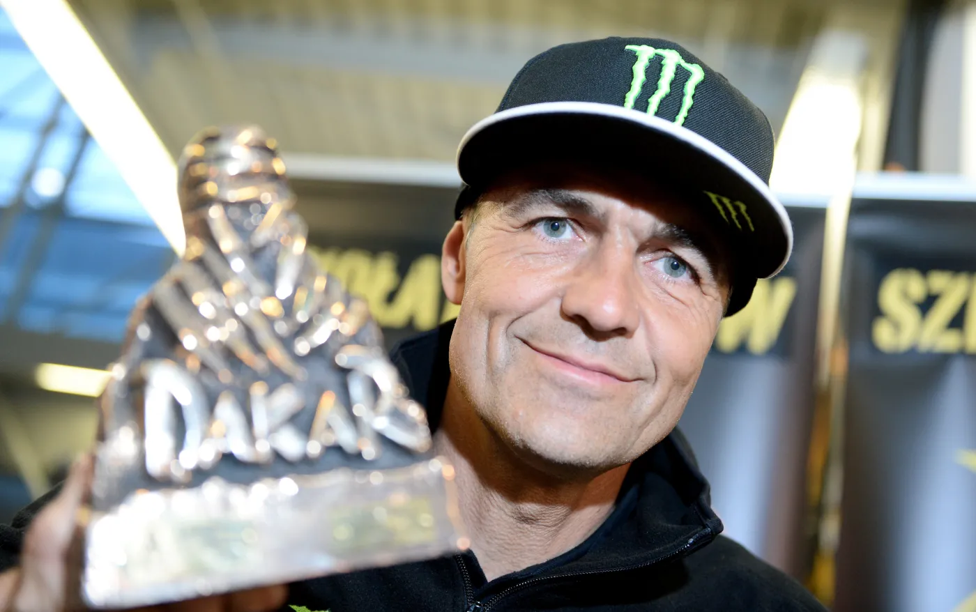 Krzysztof Hołowczyc wystartuje w Rajdzie Dakar? "Nie chciałbym skończyć na wózku"