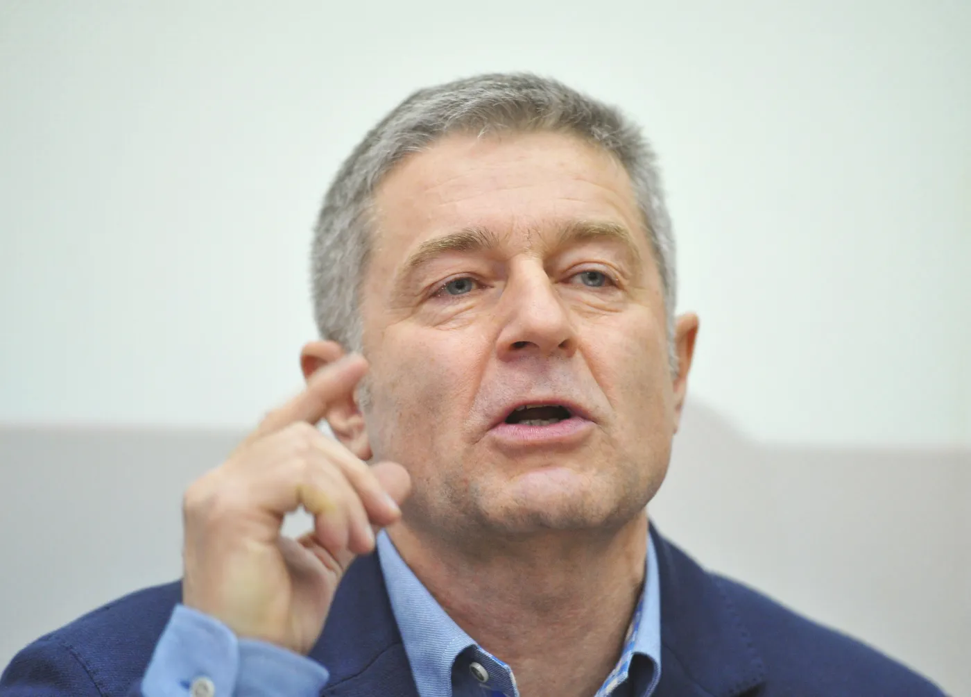 Frasyniuk ostro: Komorowski nie jest poważnym politykiem