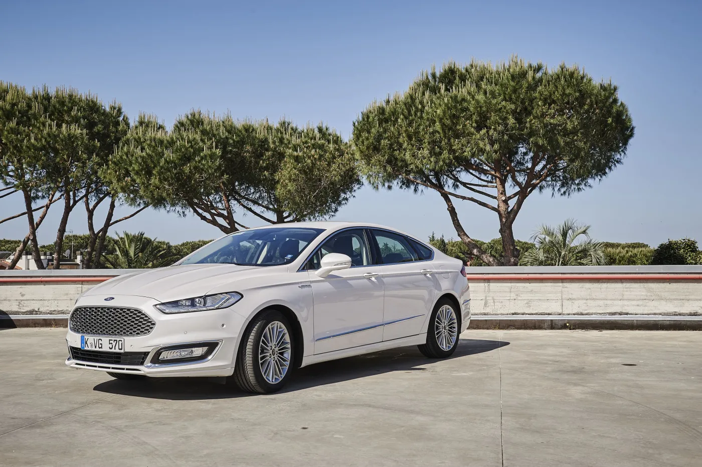 7779525-ford-mondeo-vignale.jpg