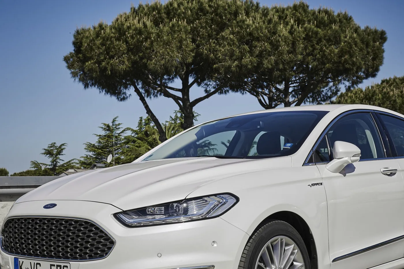 7779645-ford-mondeo-vignale.jpg