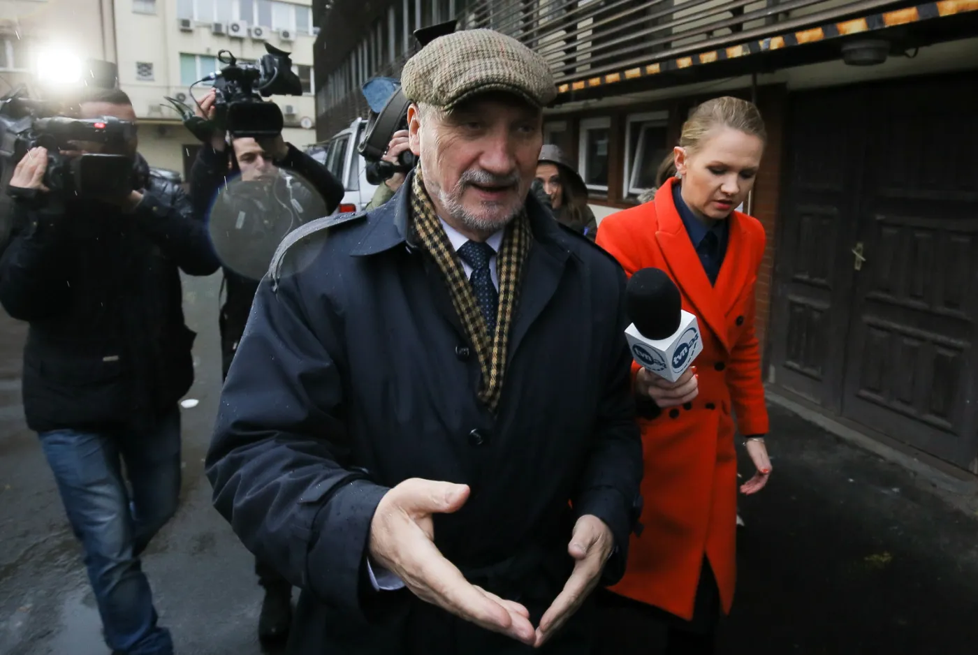 Najbardziej kontrowersyjny minister w rządzie Szydło. Macierewicz szefem MON