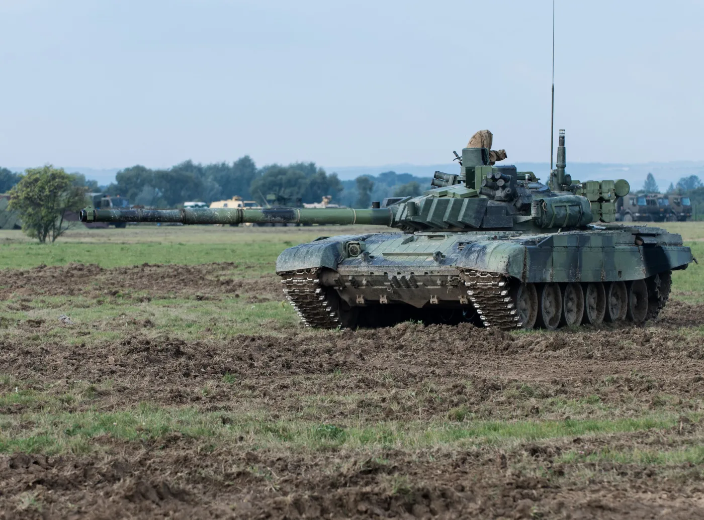 Tajemnicze wojskowe konwoje przy granicy z Ukrainą. Są też czołgi