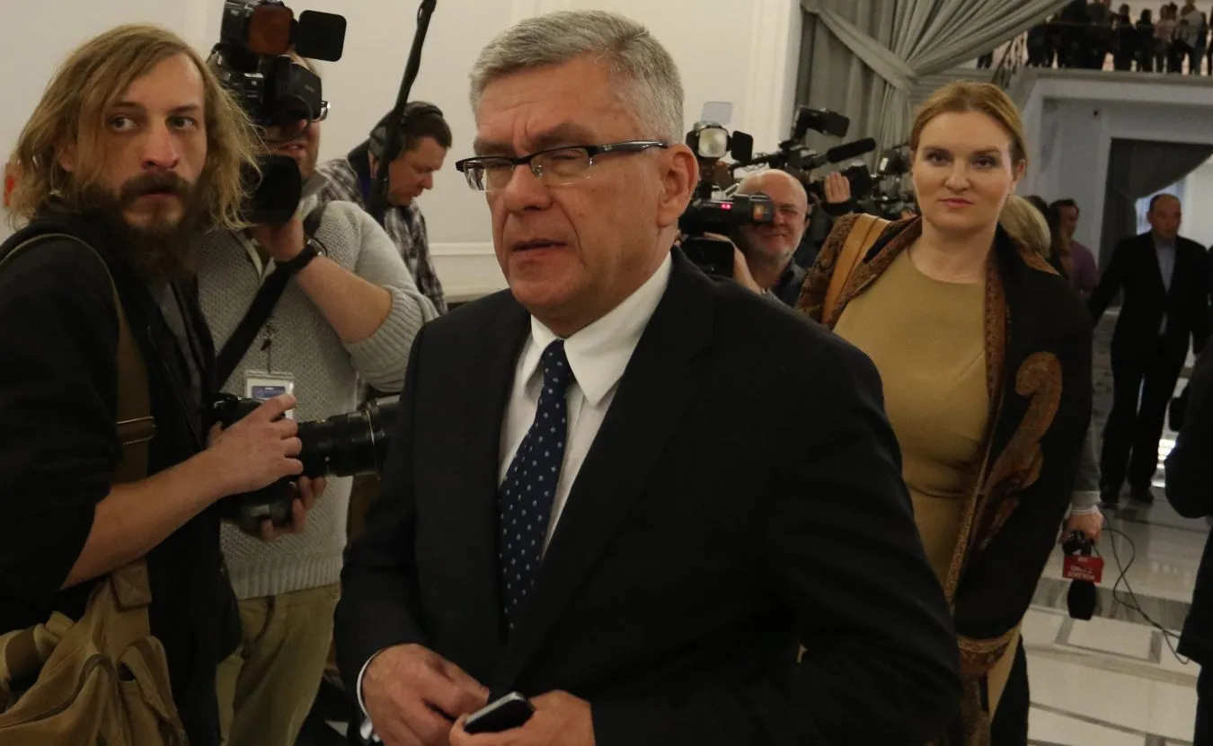 Karczewski wzywa bogatych Polaków, by nie brali 500 zł na dzieci. "Jak się Giertych zgłosi, to się skompromituje"