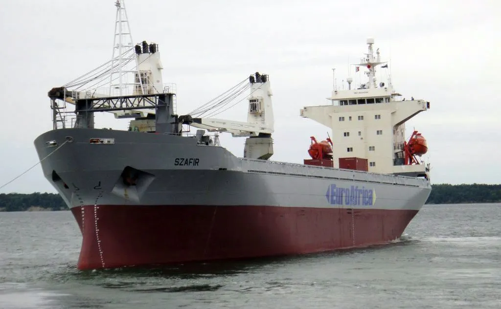 Ośmiu marynarzy ze statku "Szafir" wraca do Polski