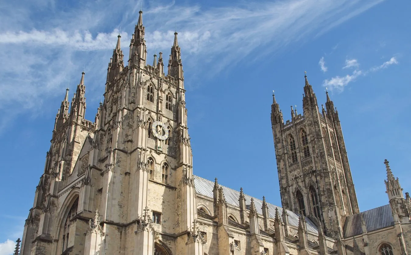 Wielka Brytania przestała być krajem chrześcijańskim. W siłę rośną ateiści i muzułmanie