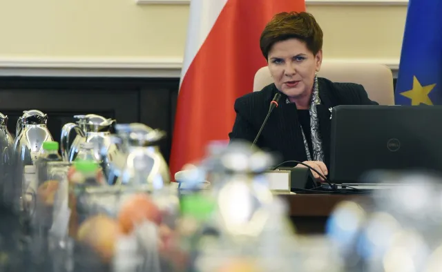 Szydło przekonuje: Ustawa o podatku bankowym to test na wiarygodność opozycji