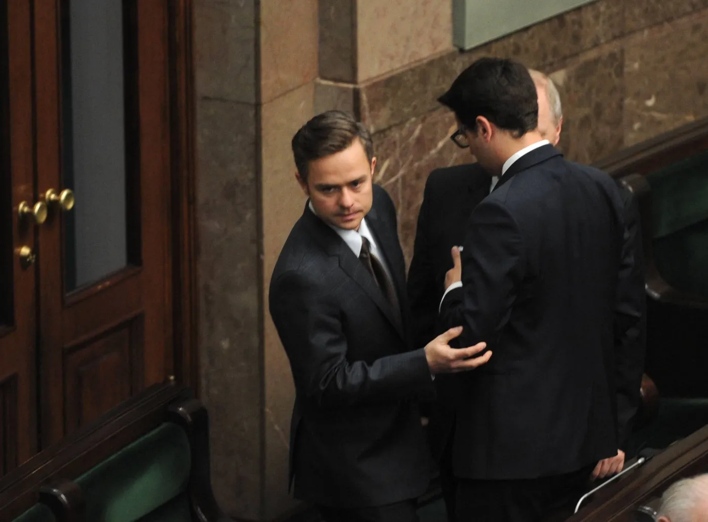 Adam Hofman żegna się z polityką: Kaczyński rządzi życiem i śmiercią, Gowin leje w gębę