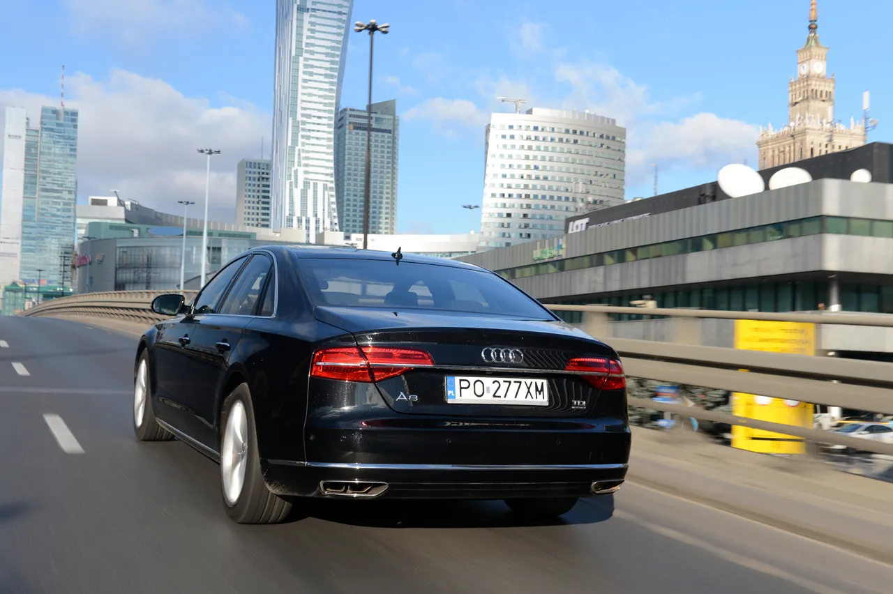 5766282-audi-a8-tdi-2013-58.jpg